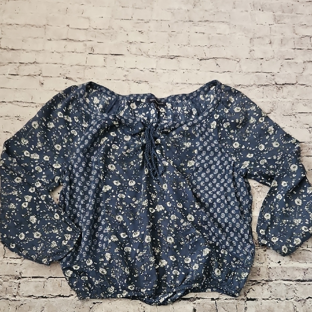 American Eagle Outfitters Navy Floral Blouse Size Xs
